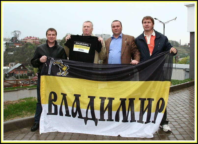 Трехцветный день календаря y-d483e47b