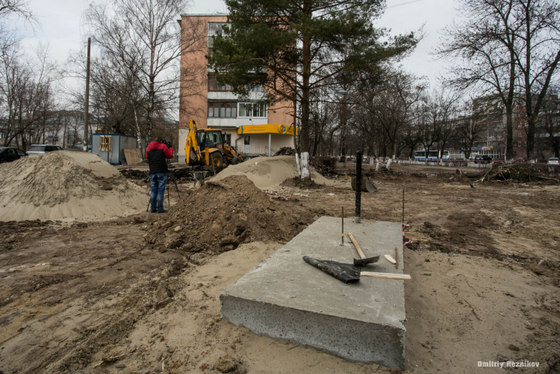 20150331 shokhin pamyatnik levitanu 6