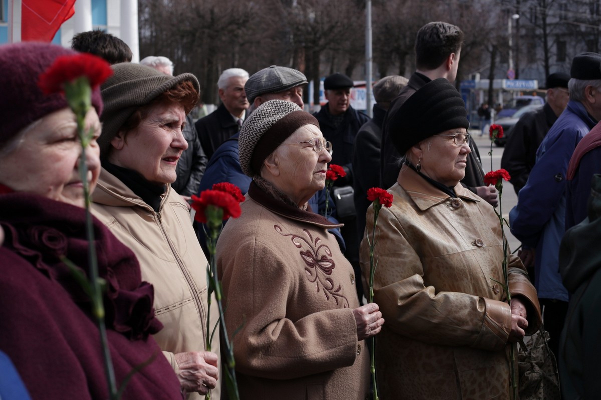 Коммунисты встретили день рождения Ленина митингами 20150422100807 img 7906