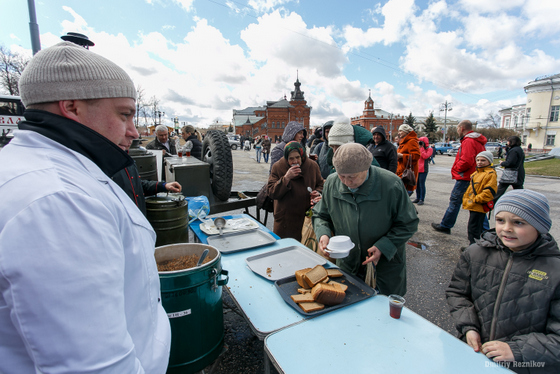 20150425 retroavto sobornaya ploshchad 011