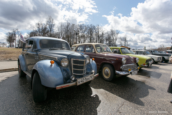 20150425 retroavto sobornaya ploshchad 014