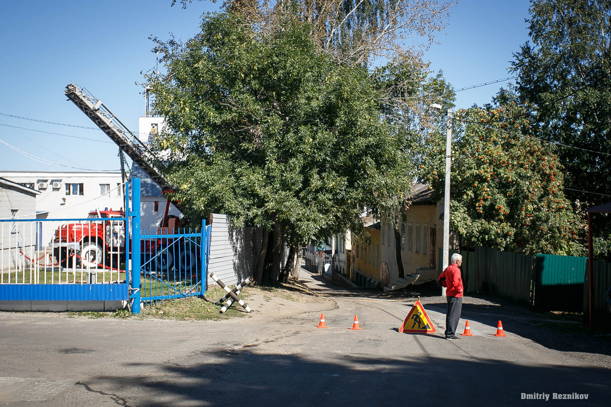 Пешеходка уже мешает автолюбителям и бизнесменам 20150825 parkovka tsentr 3