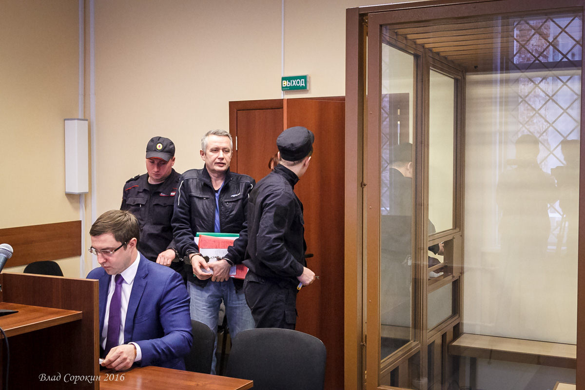 У Следкома возникли «неразрешимые проблемы» с уголовными делами Мельникова 7pd4igs6nh 1479301949