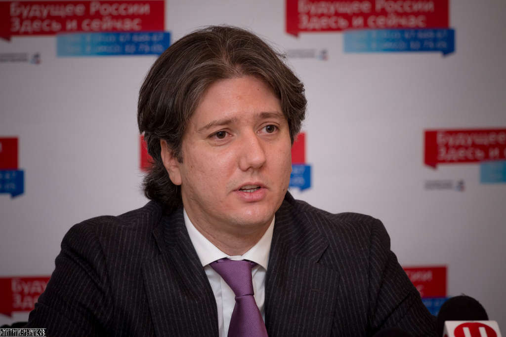 4le4n1dyad 1375198670