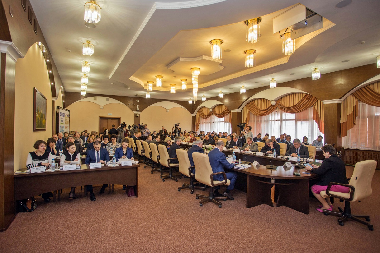 По наводке Орловой в детсаду нашли мясо и фрукты с запахом бензина rltnrjnj