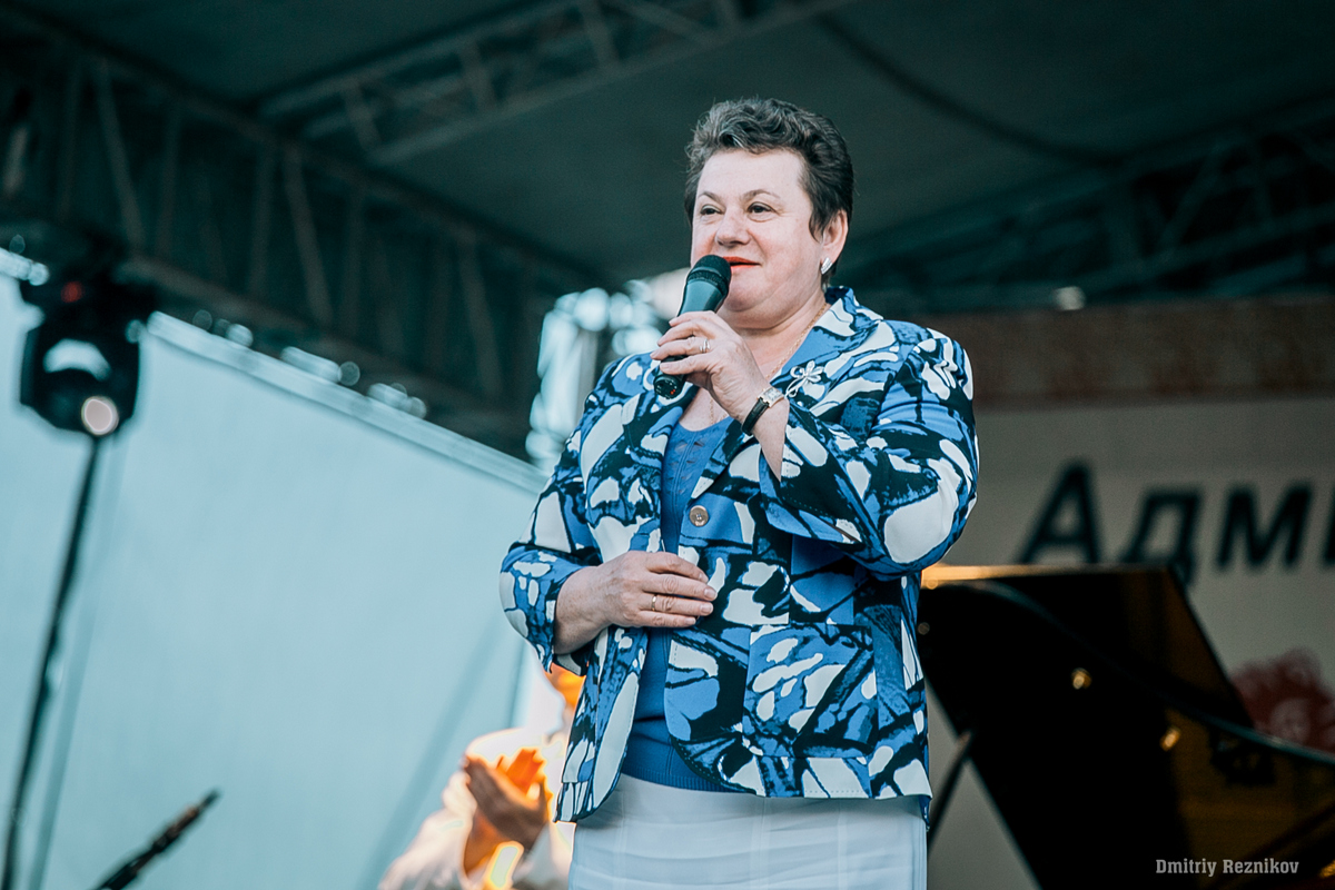 yrq5nr42bi 1433892988