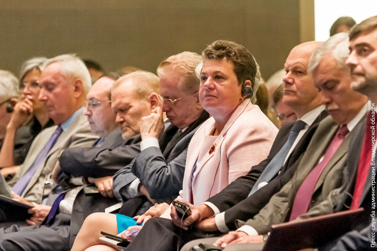 avo 1704 jpg thumbnail0