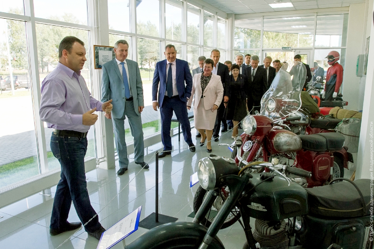 avo 5956 jpg thumbnail0