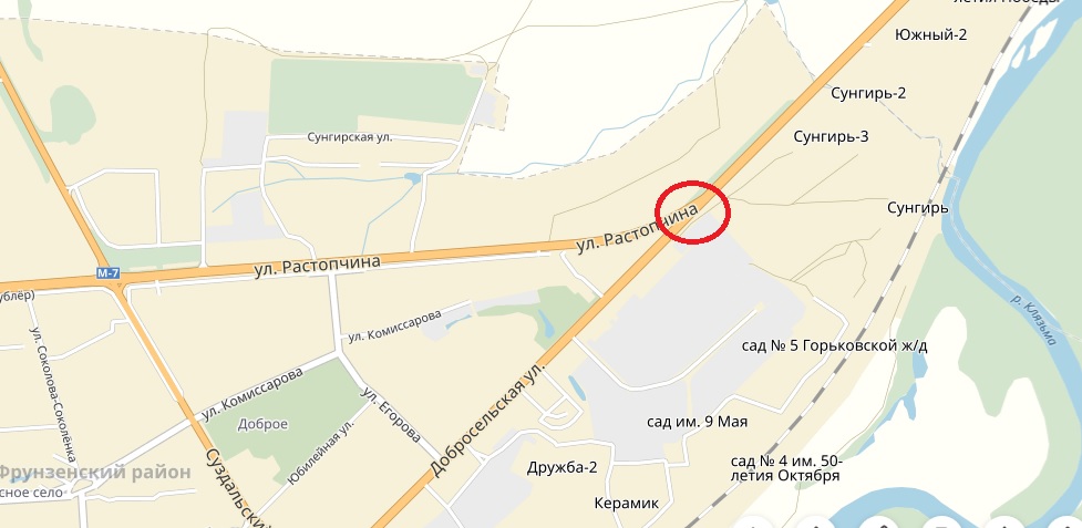 На Пекинке фура влетела в «Волгабас» ring