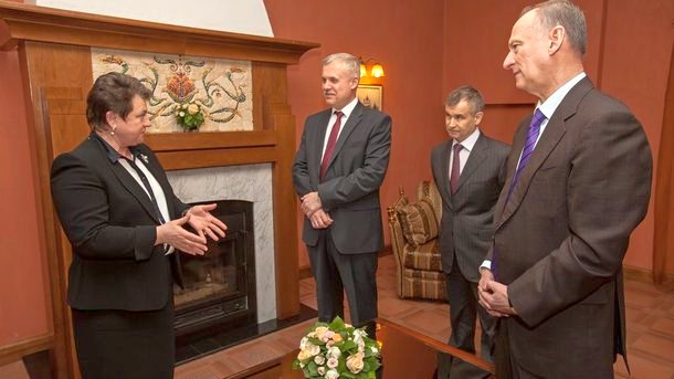 3rf9j0txul 1488380083