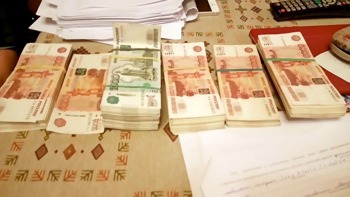 j1b2nxv7mi 1513860744 copy