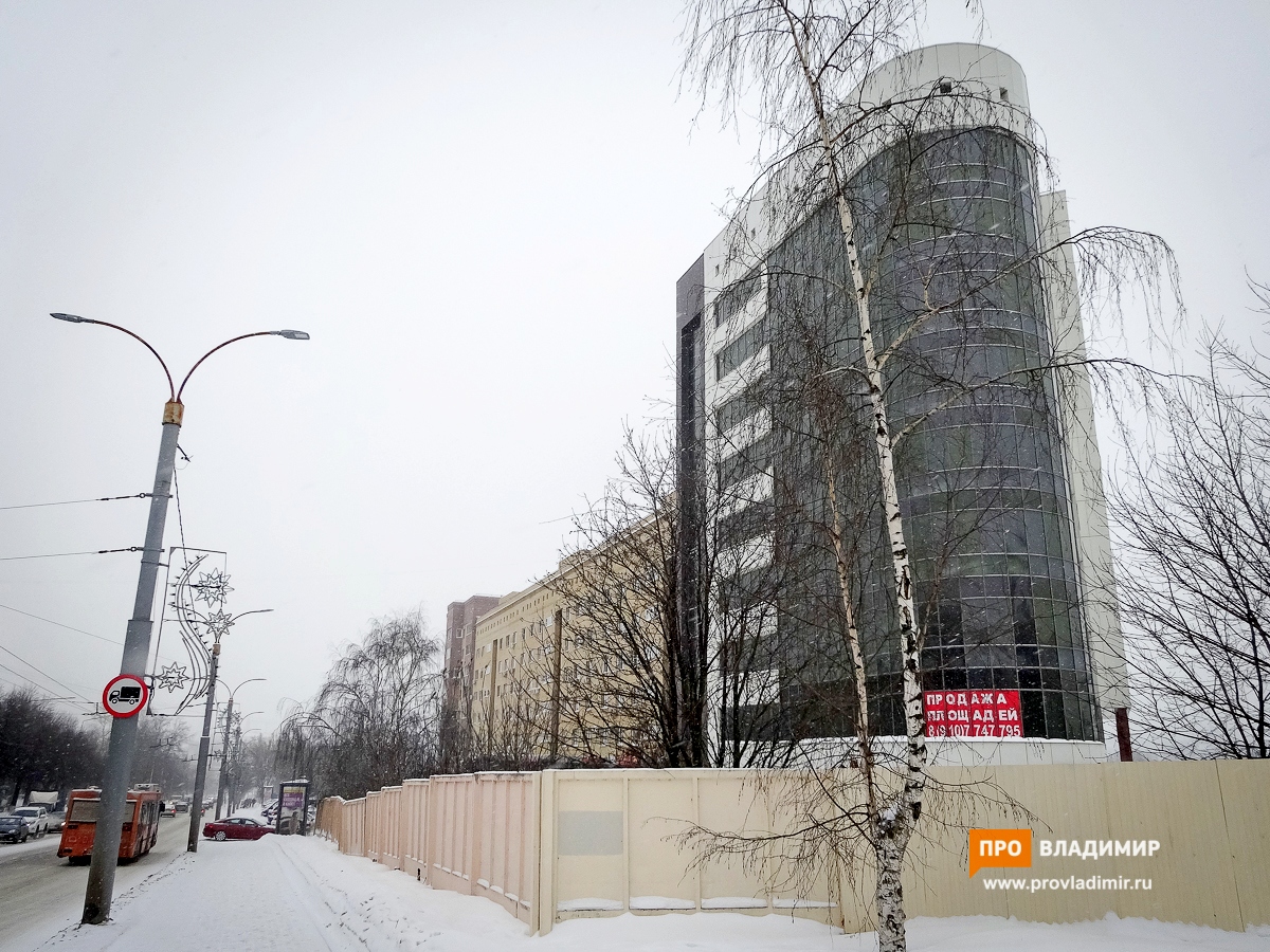 У «утюга» возникли проблемы с подъездом и парковкой pb6omrib71 1509346980