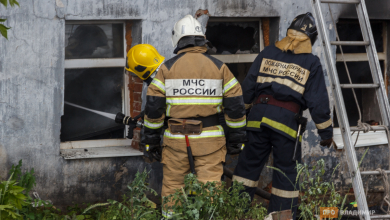 Для тушения домов под Успенским собором пригнали пожарный поезд
