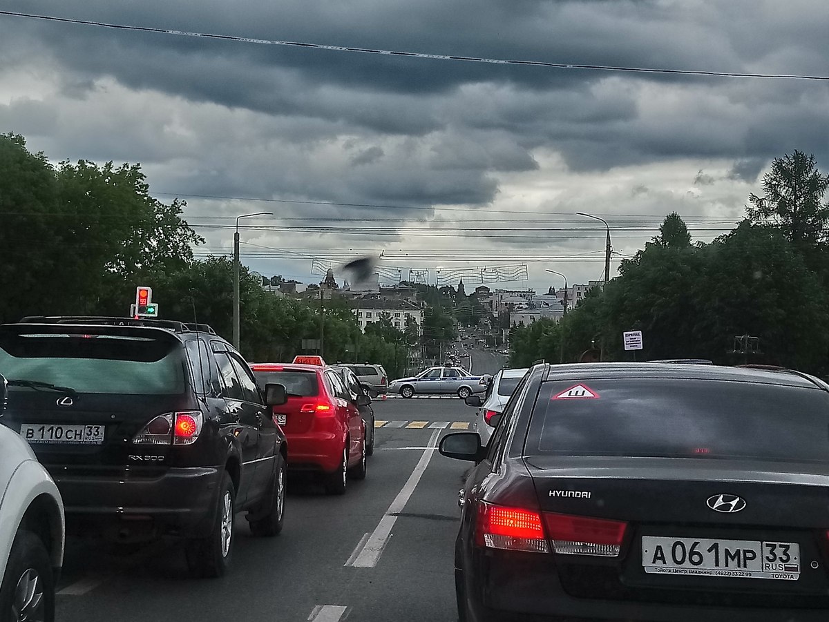 Октябрьский проспект недоступен для автомобилистов