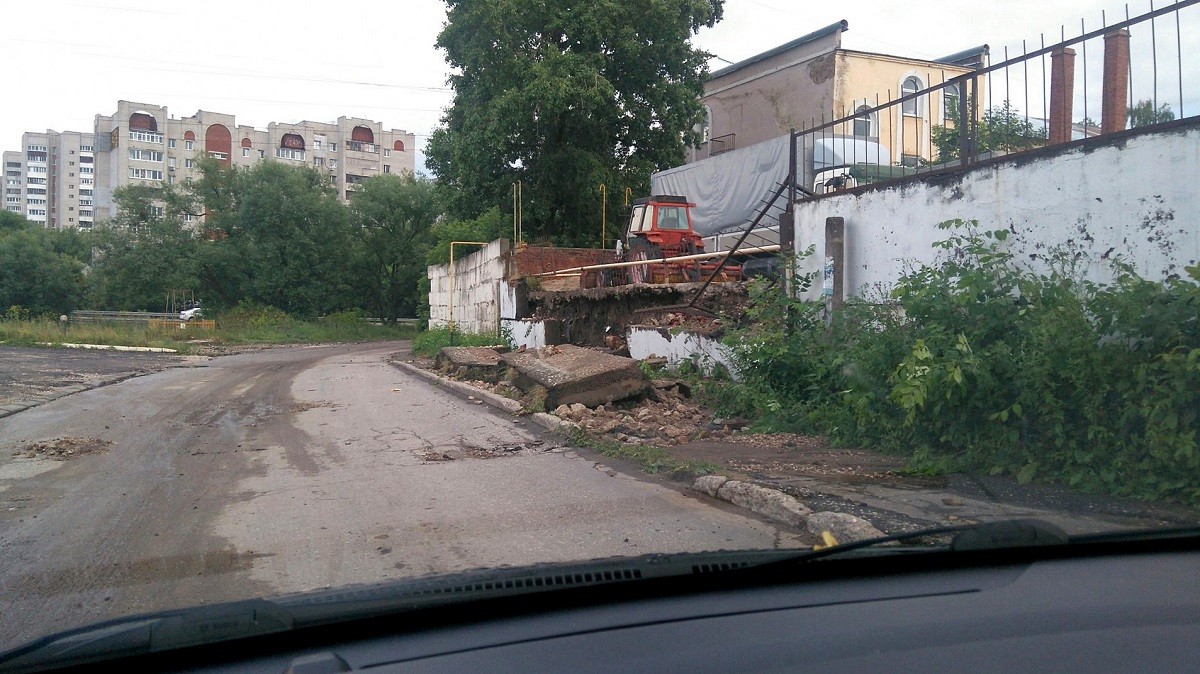 Ливень во Владимире затопил автобусы, улицы и дома