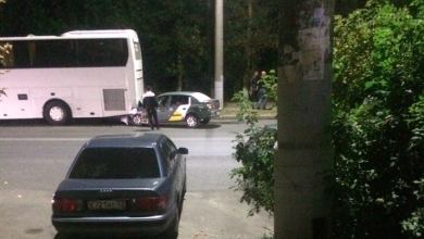 Во Владимире пьяный таксист врезался в автобус