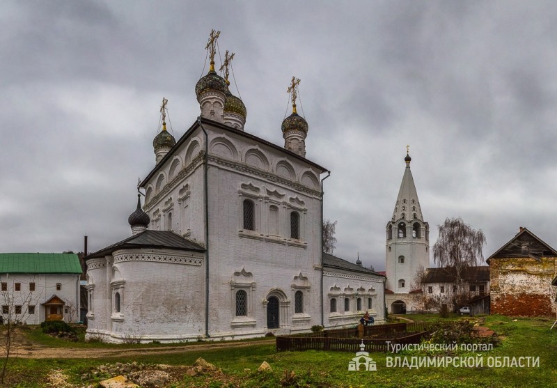 К концу года в Гороховце отреставрируют монастырь и церкви К концу года в Гороховце отреставрируют монастырь и церкви