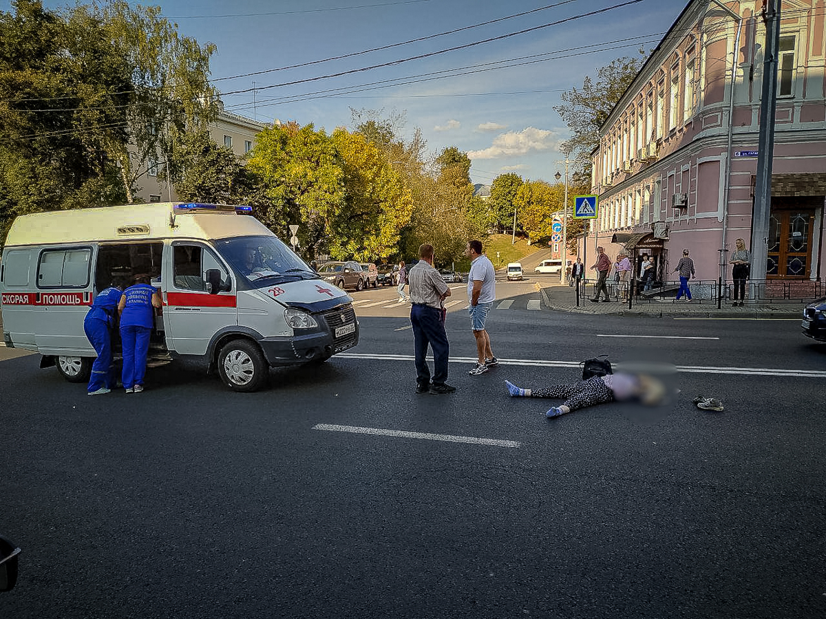 Сбивший женщину мотоциклист сдался полиции Сбивший женщину мотоциклист сдался полиции