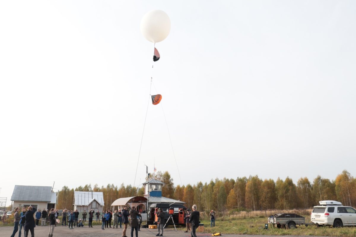 На аэродроме во Владимирской области запустили ракеты и шар-зонд