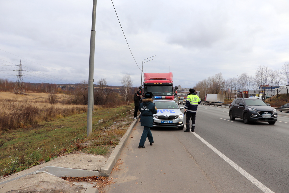 Во Владимире водитель фуры не пропустил автомобиль МЧС со спецсигналом