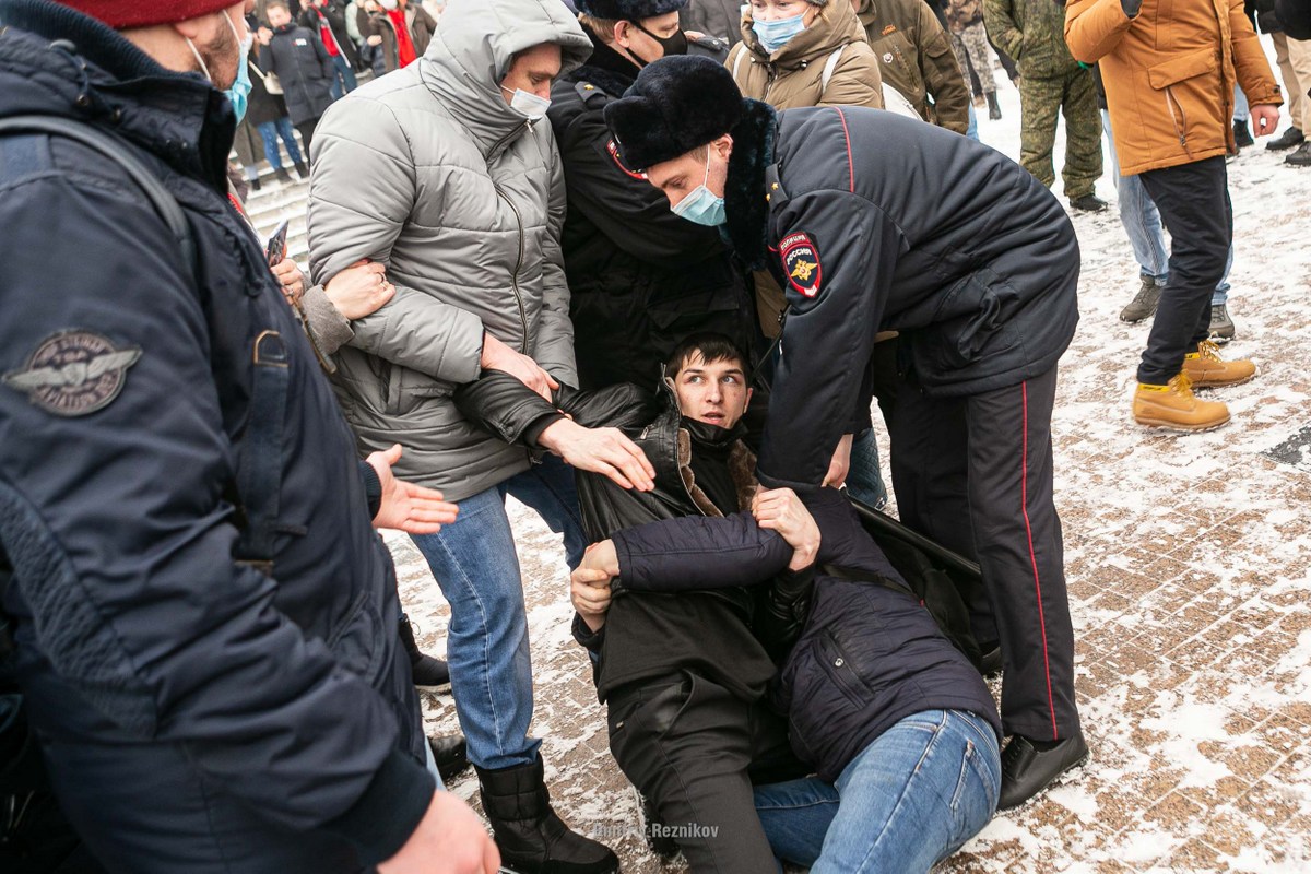 Десятки владимирцев задержаны за выход на акцию в поддержку Навального. Фоторепортаж