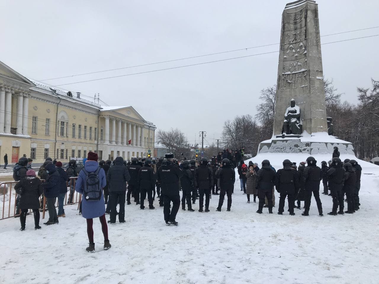 Во Владимире проходит вторая несогласованная акция в поддержку Навального. Онлайн