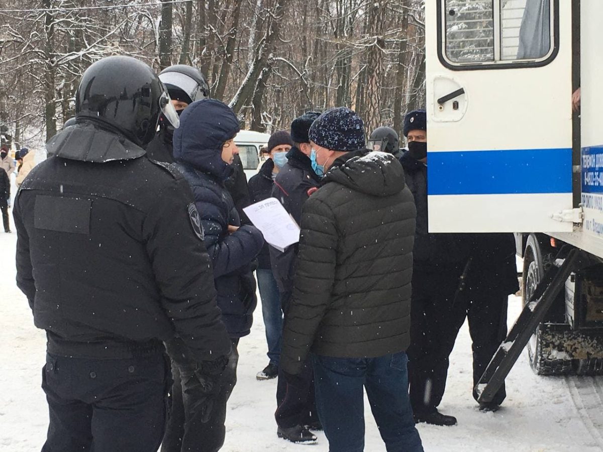 Во Владимире проходит вторая несогласованная акция в поддержку Навального. Онлайн