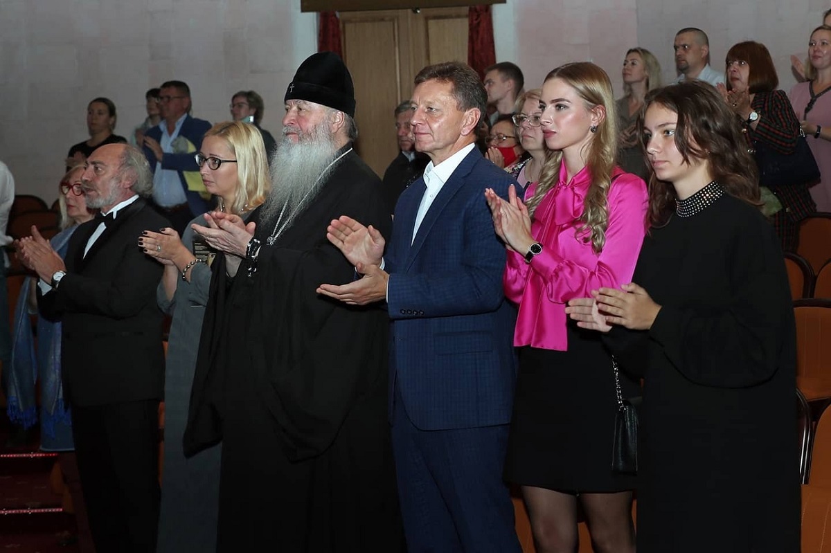 Губернатор Сипягин отказался назвать дату свадьбы, но рассказал про детей Губернатор Сипягин отказался назвать дату свадьбы, но рассказал про детей
