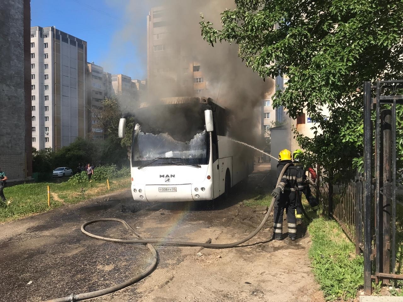 Во Владимире сгорел междугородний автобус