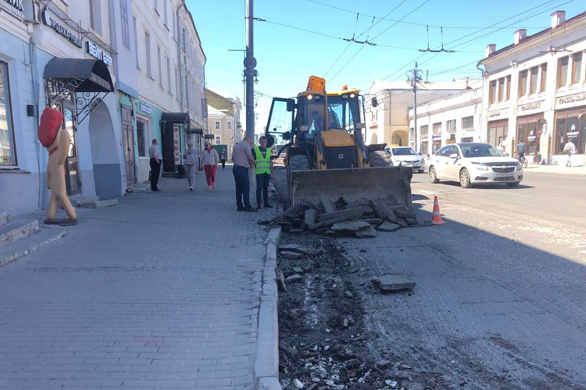 Ковровский подрядчик начал ремонт дорог в центре Владимира