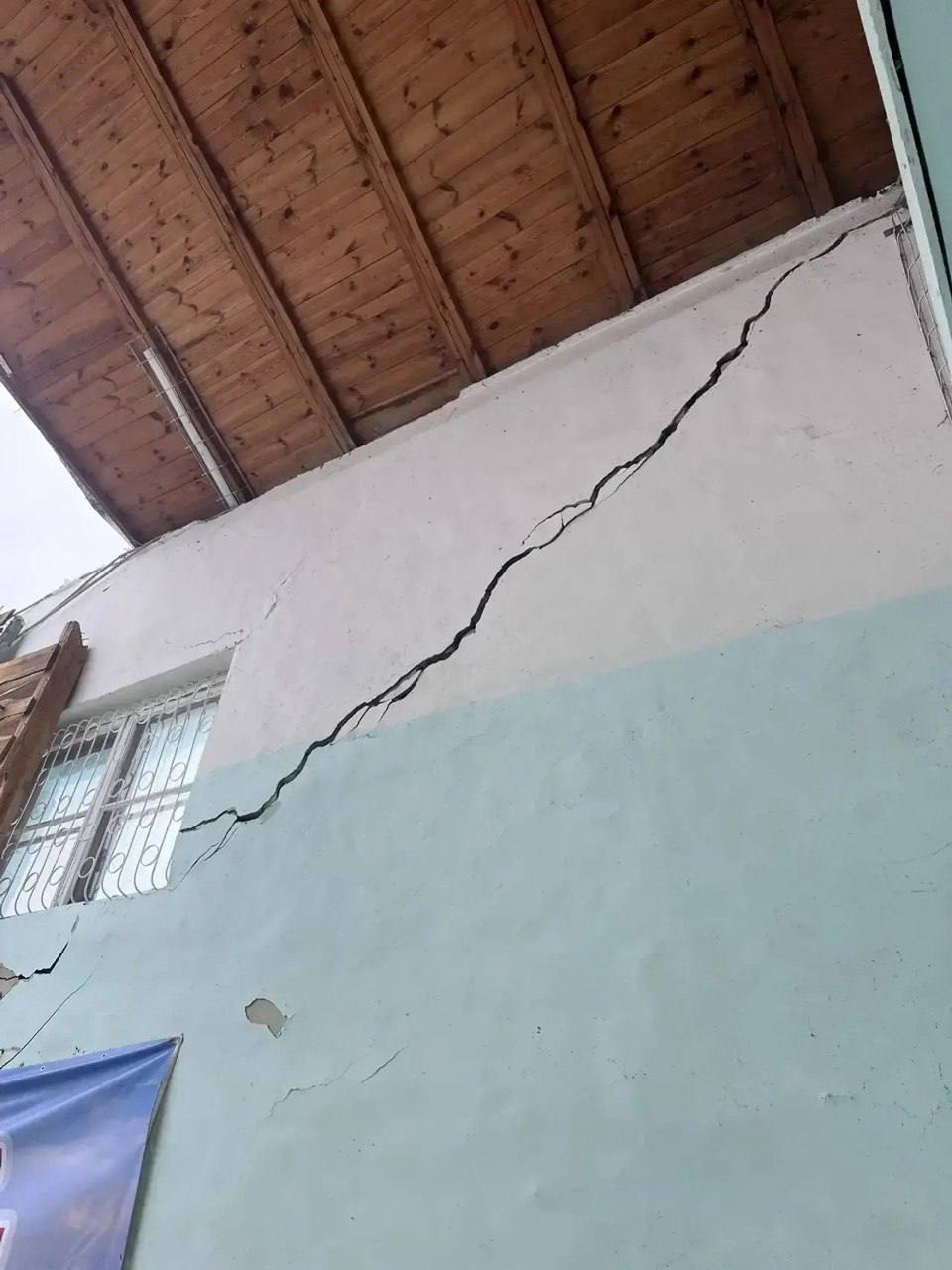 Крыши падают — прокуратура проверяет чиновников