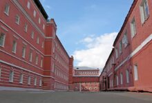 «Тепло, уютно, решётки симпатичные»: прокуратура проверила Владимирский централ