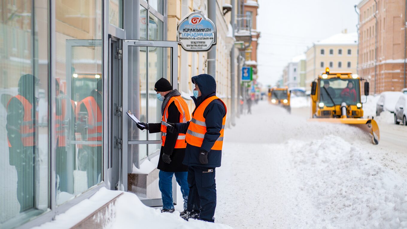 Владимирским предпринимателям за январь вынесли 237 предостережений за плохую уборку снега