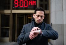 Опоздание на четыре часа может привести к увольнению