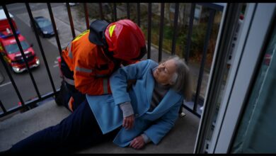 73-летняя владимирка решила, что простыни надёжнее лестницы