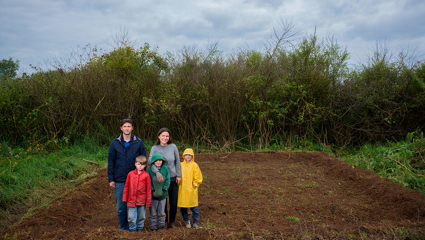 Суд обязал Судогодскую администрацию расчистить участок для многодетной семьи