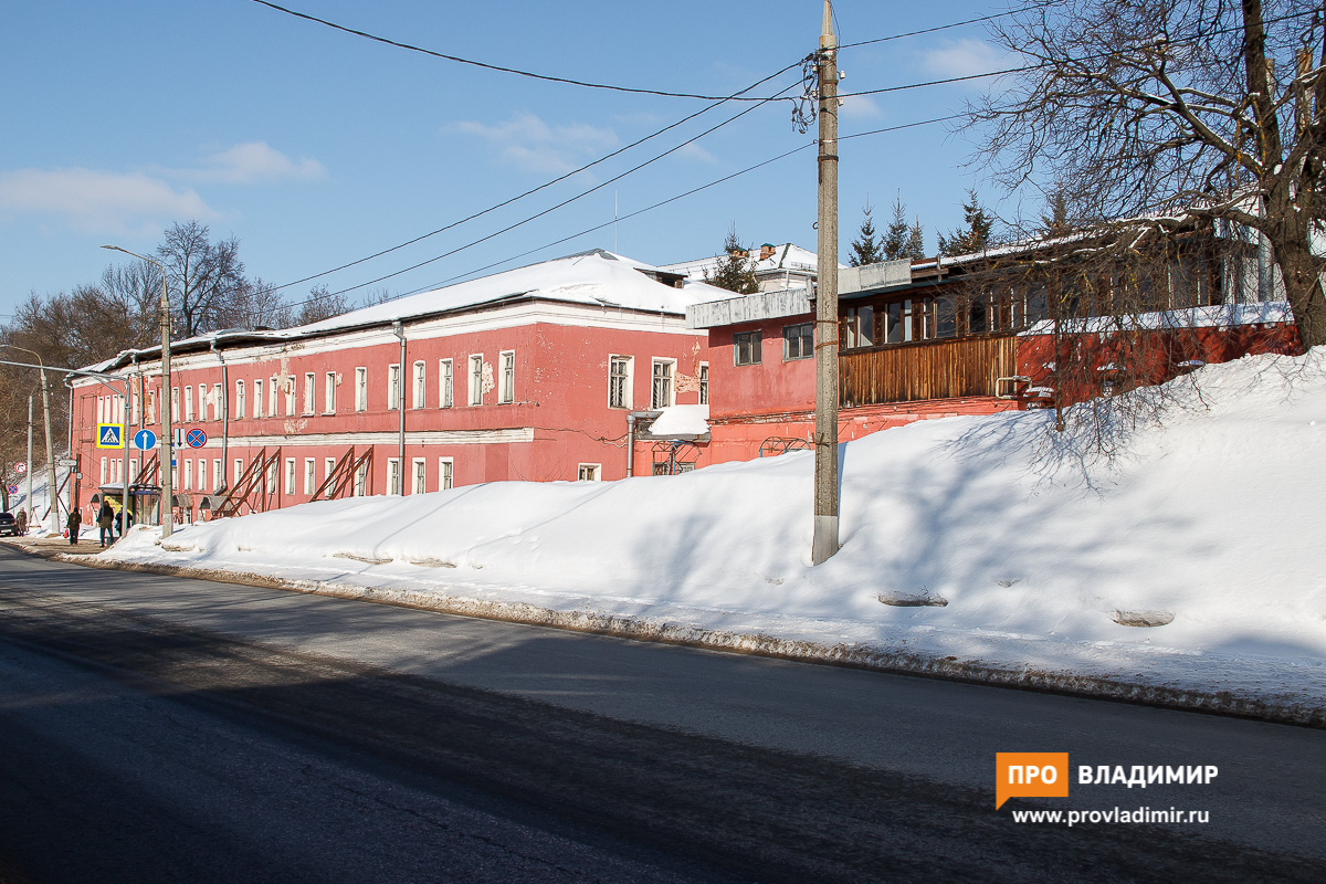 Казармы XIX века на Ерофеевском спуске не купили даже за полцены